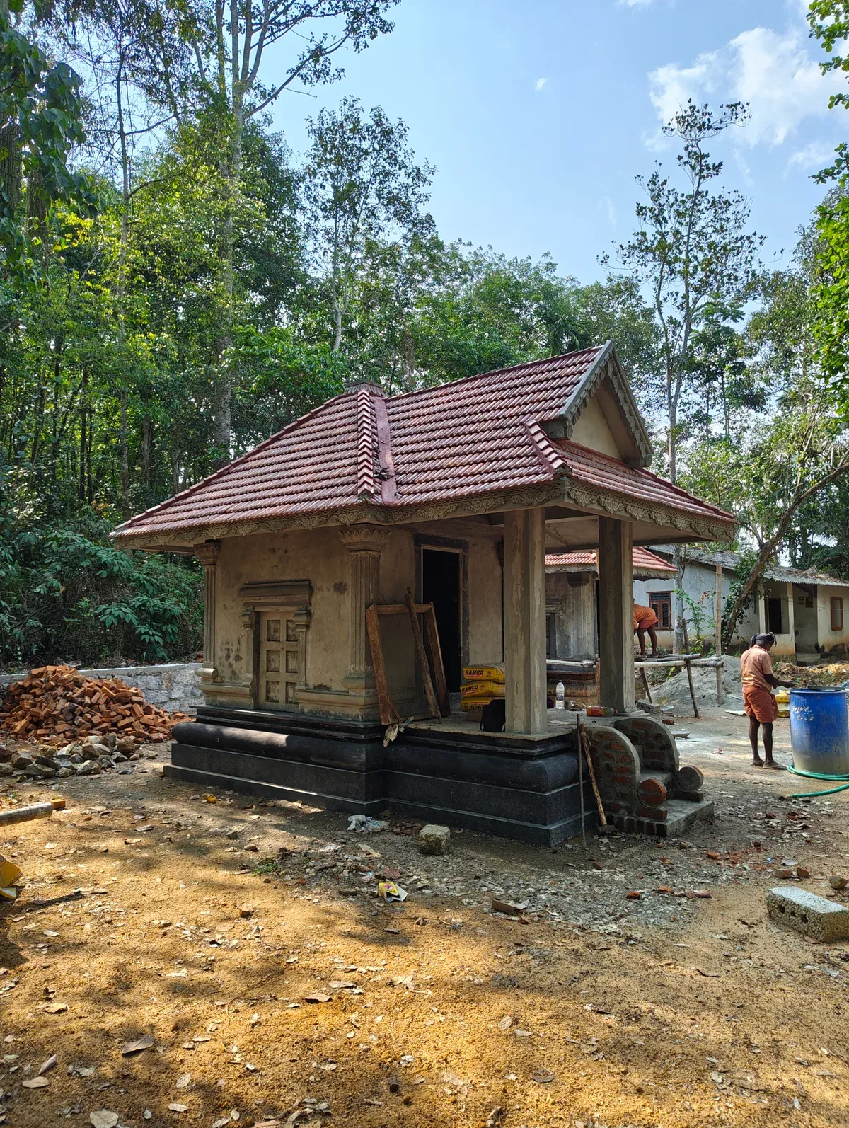 മേലെപുലിക്കോട്ടുകോണം തമ്പുരാൻ ക്ഷേത്രം